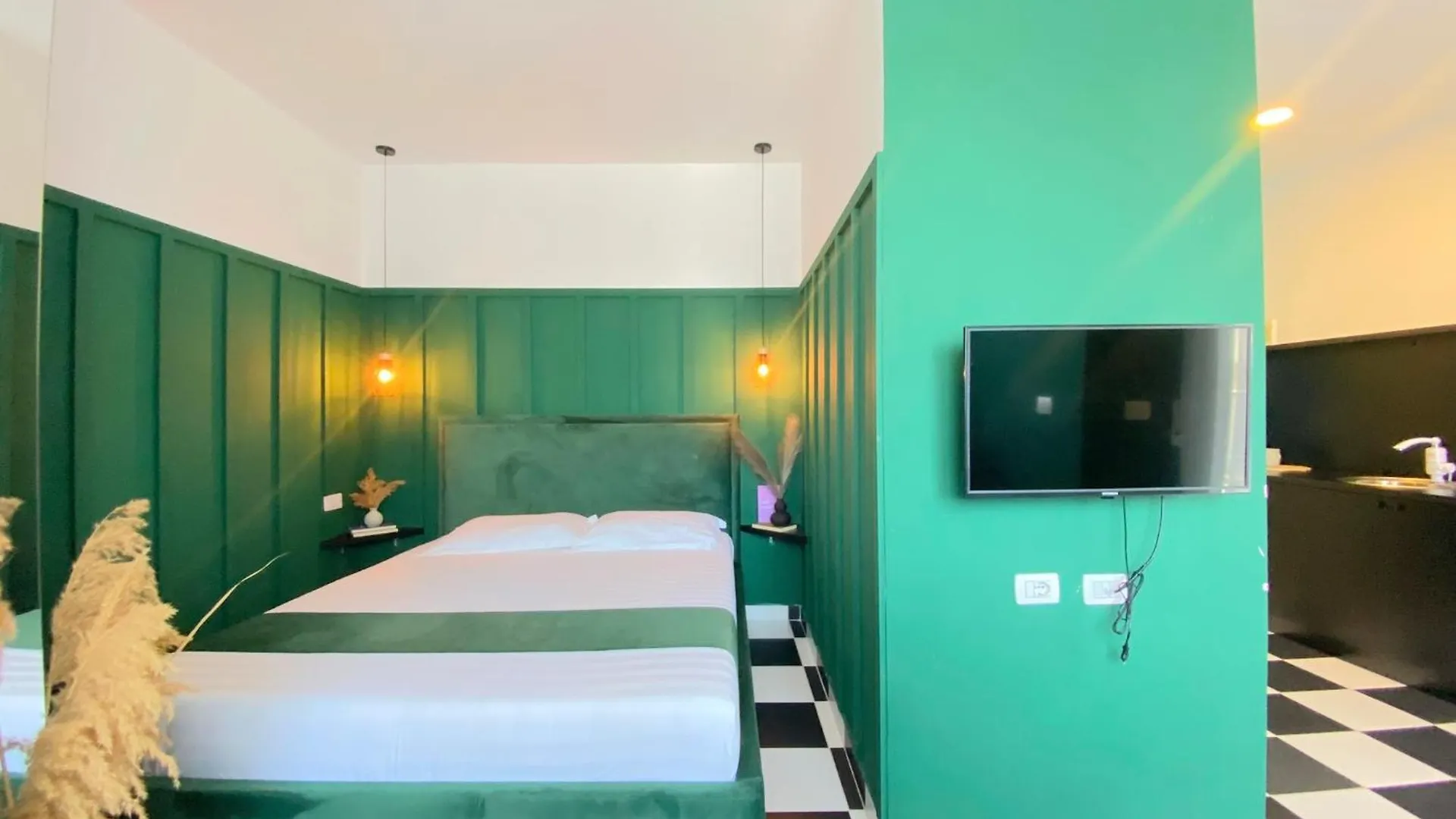 Colorful By The Sea 2 - Durres Apartment