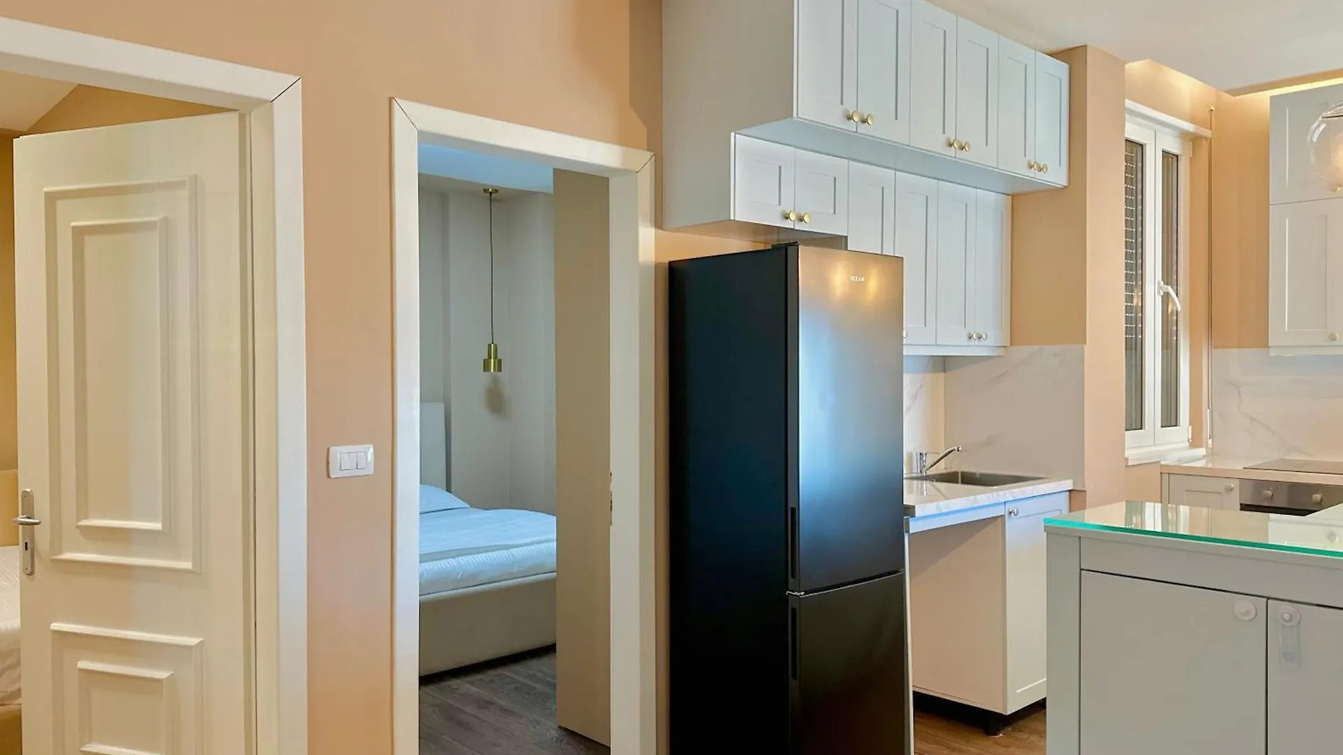 Colorful By The Sea 2 - Durres Apartment