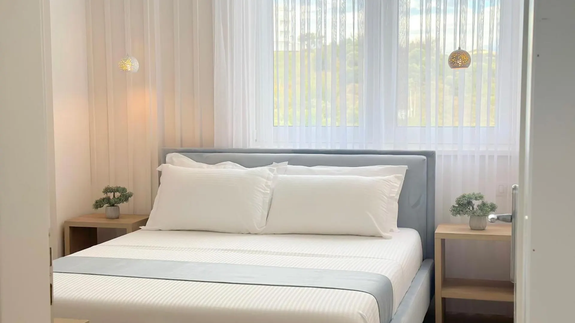 Colorful By The Sea 2 - Durres Apartment